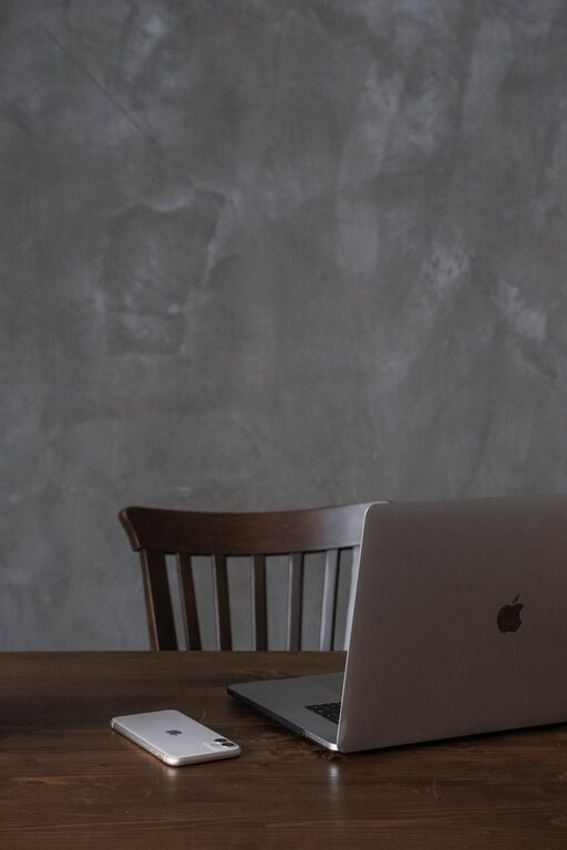How to Declutter Your Digital Life: Simple Steps for a Cleaner Space
